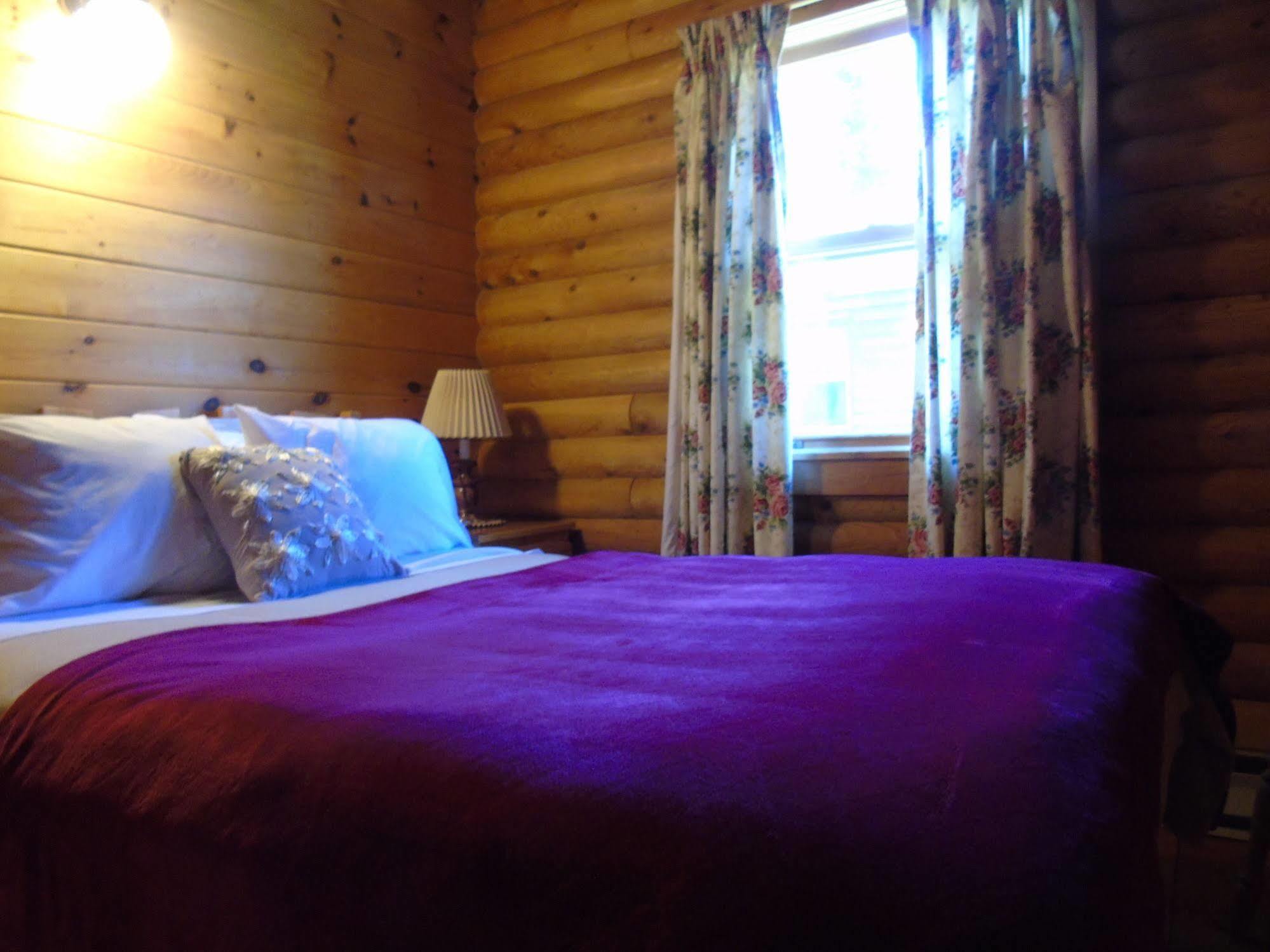 Cajun Cedar Log Cottages Margaree Forks Zewnętrze zdjęcie